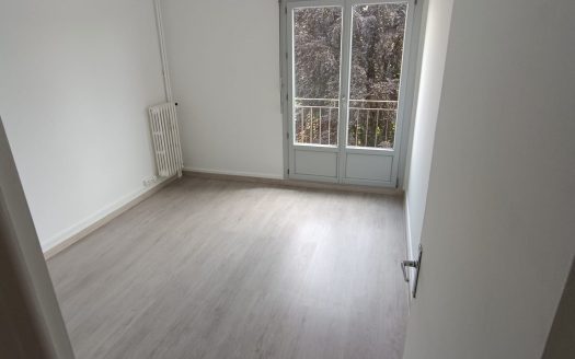 ST JEAN DE LOSNE – T3 – 3ème ETAGE