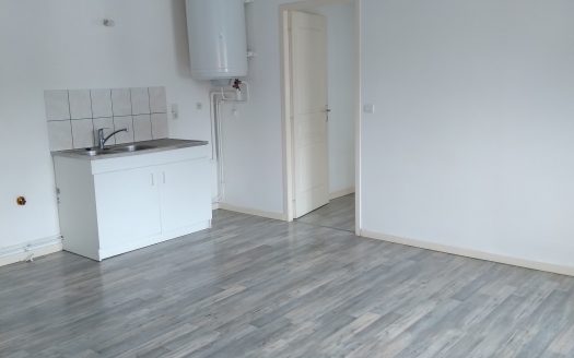 CHARMANT T2 – 2ème ETAGE